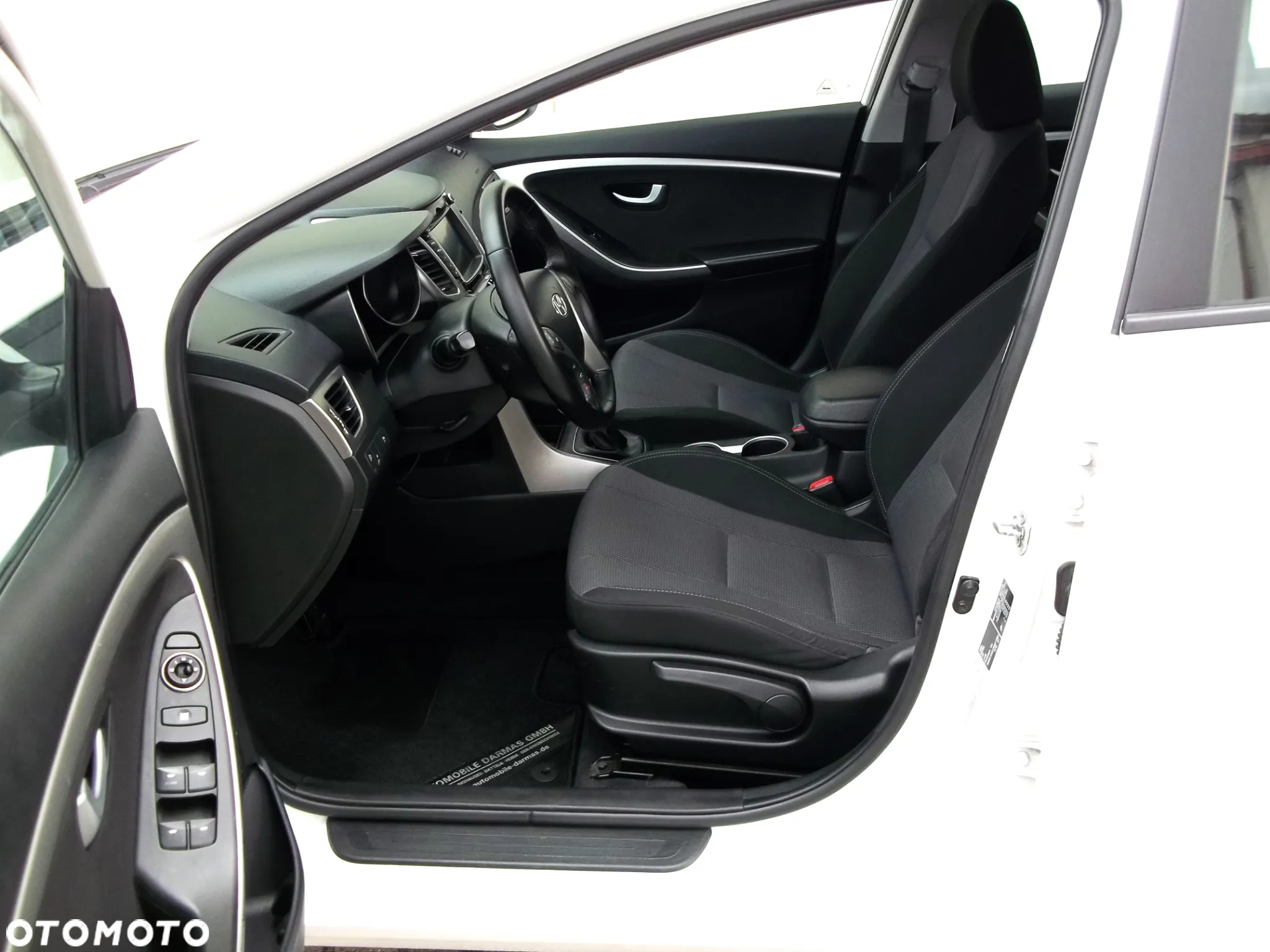 Hyundai i30 1.6 CRDi BlueDrive Premium - 6