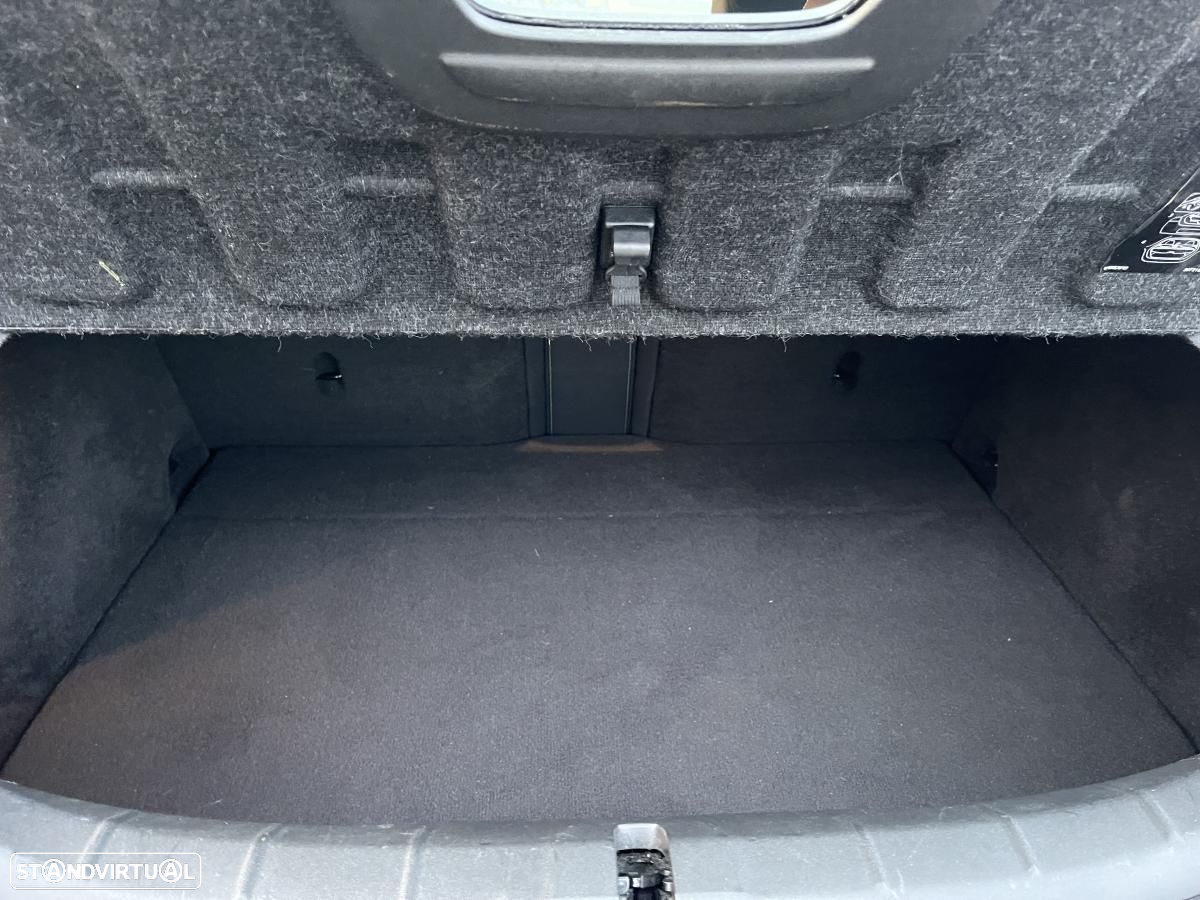 Volvo C30 1.6 D Drive 99g R-Design Start/Stop - 16
