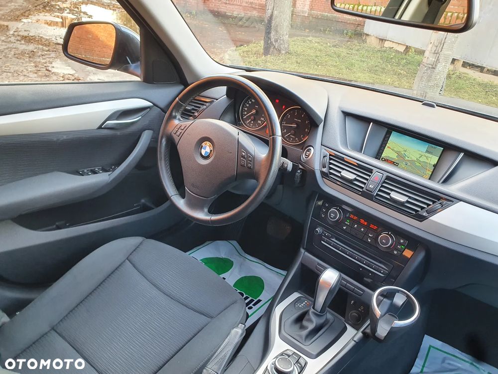 BMW X1 sDrive18i - 10