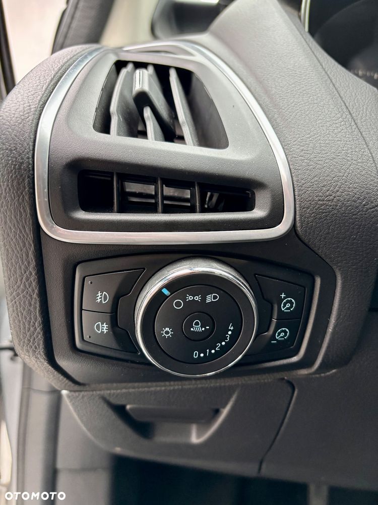 Ford Focus 1.6 Ambiente - 5