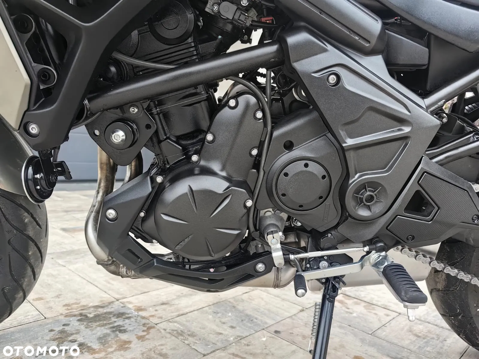 Kawasaki Versys 650 - 15