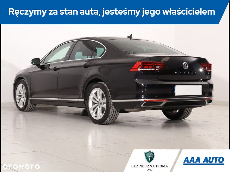Volkswagen Passat - 5