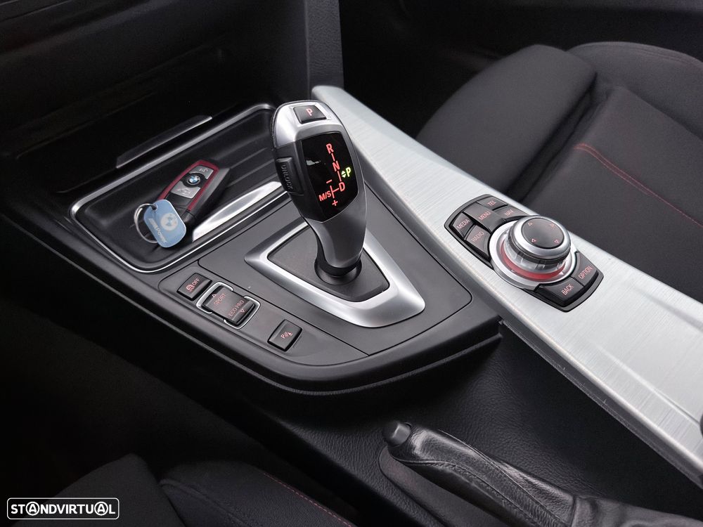 BMW 320 d Touring ED Line Sport Shadow Auto - 19