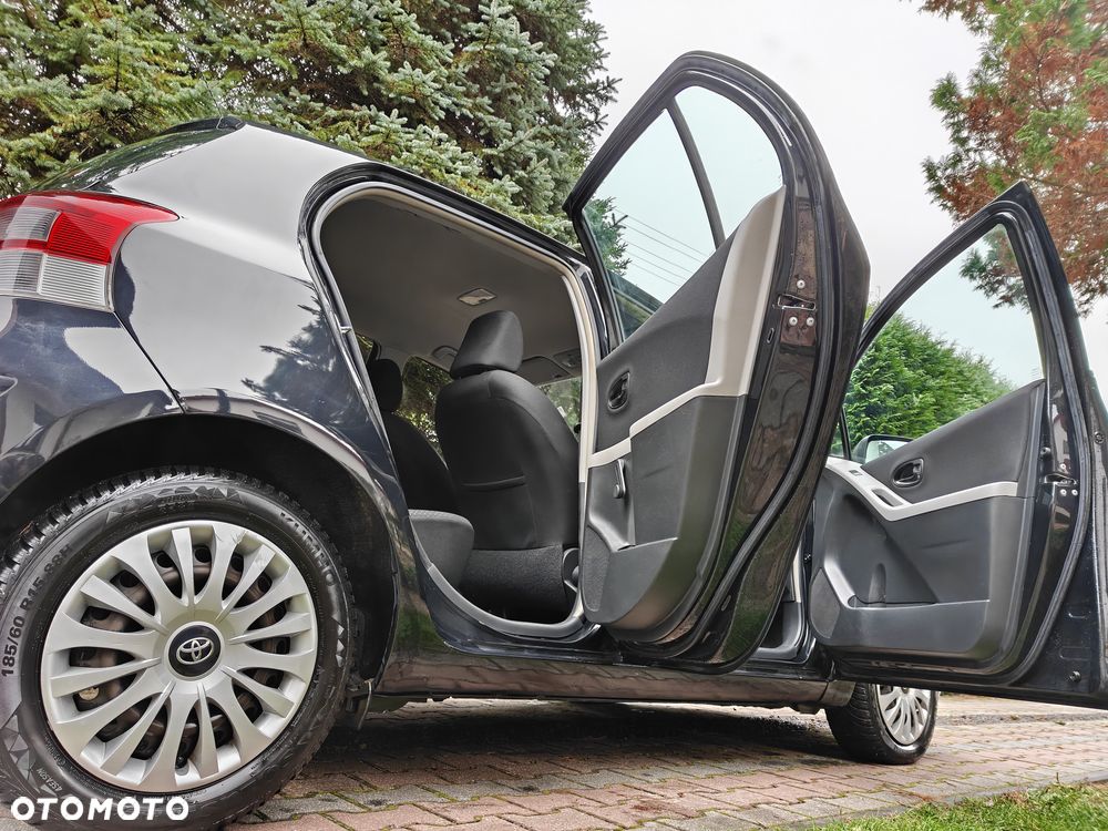 Toyota Yaris - 17