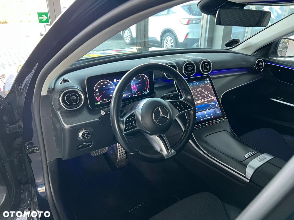 Mercedes-Benz Klasa C 220 d 4MATIC 9G-TRONIC - 23