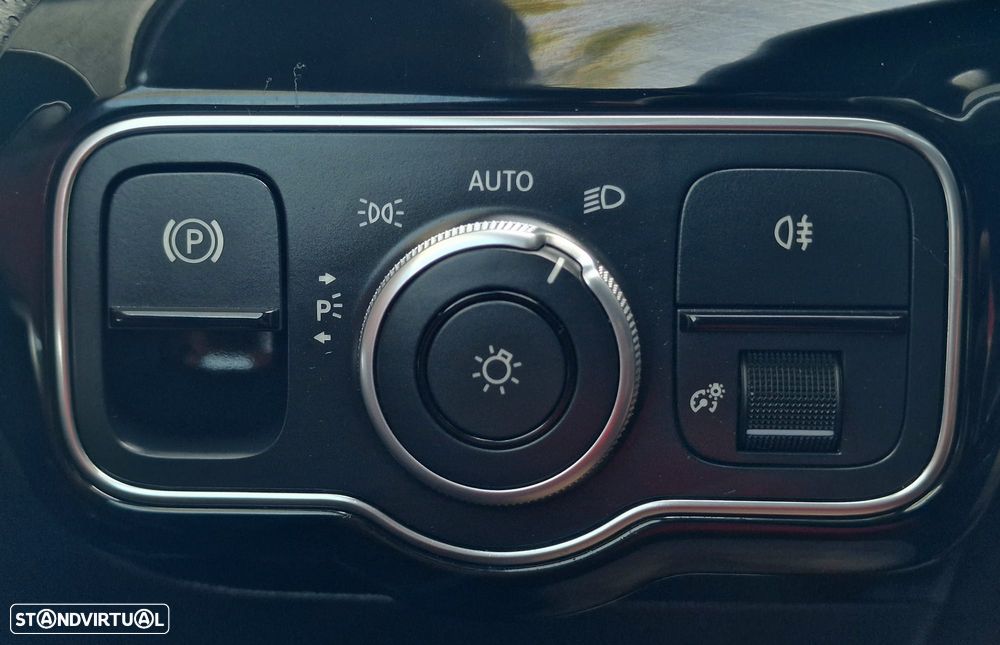 Mercedes-Benz CLA 180 7G-DCT AMG Line Advanced Plus - 29