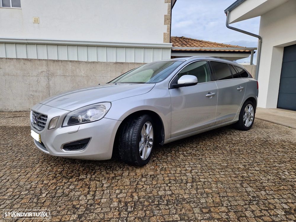 Volvo V60 2.0 D4 Summum Geartronic - 3