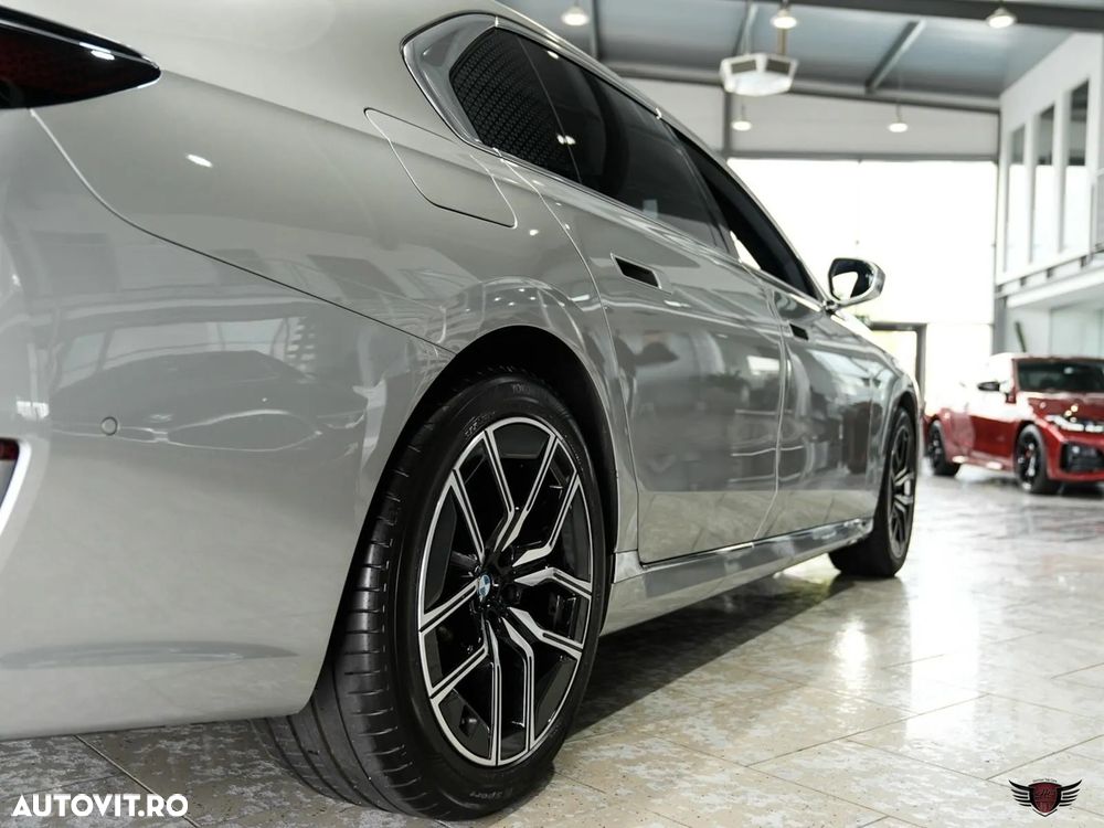 BMW Seria 7 740d xDrive - 35