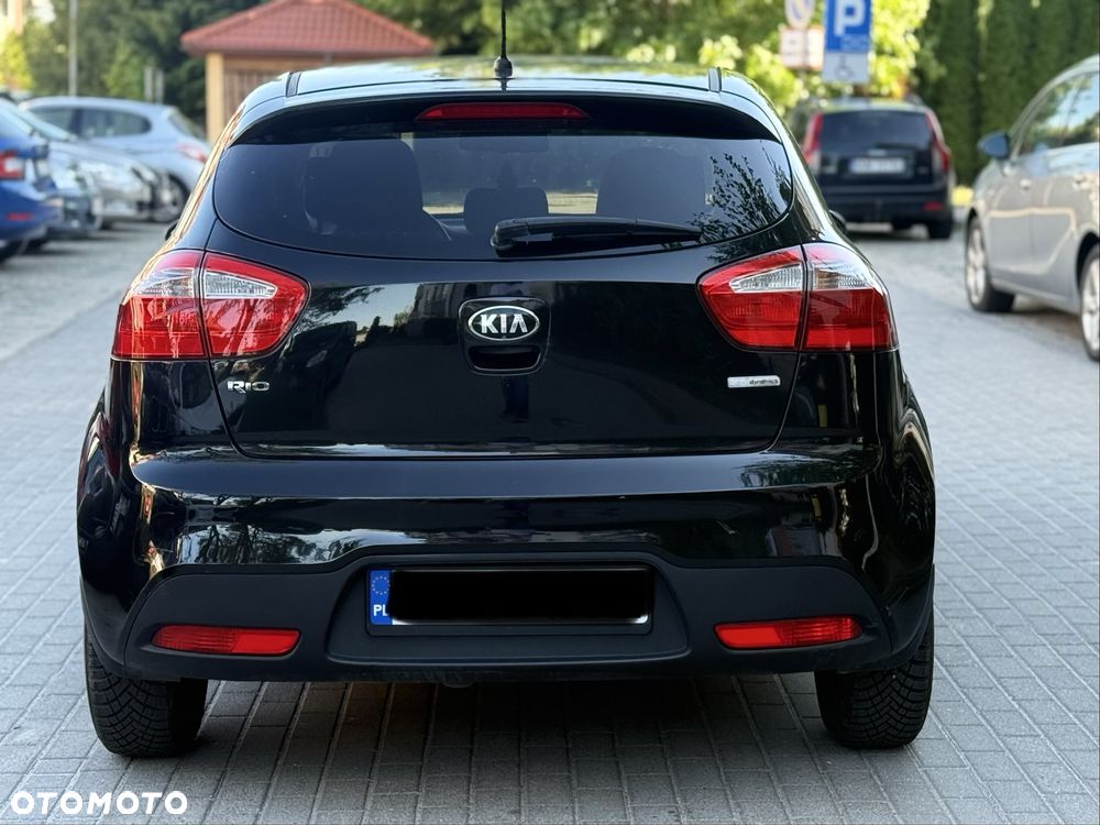 Kia Rio - 4