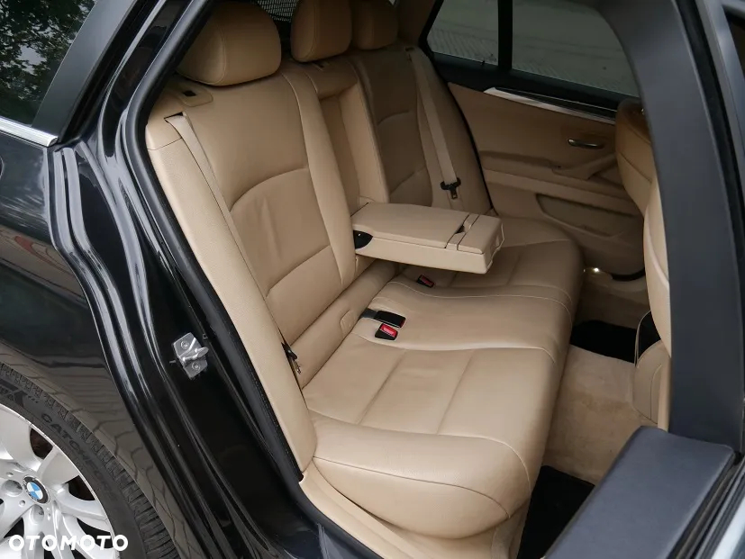 BMW Seria 5 530d Touring Sport-Aut - 26