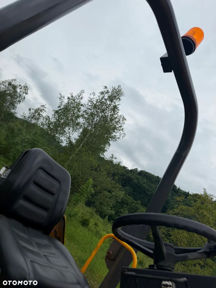 Terex 4t Benford Wozidło Budowlano-Rolnicze 4 tony ładowność. Obrotowa Koleba. 4x4 napęd. Potężna Moc silnika i Hydrauliki. Najlepszy silnik Yanmar. Maszyna Kupiona z Norweskiego Gospodarstwa Rolniczego typu Kurniki. Maszyna Zadbana! Odpala na dotyk. Skrzynia Automatyczna REWERS+Szybka wolna jazda. Pełny Oryginał. Serwisowane w Dekra Norweska! Hamulce brzytwa. Maszyna Woziła lekkie ładunki. Maszyna nie była katowana! Wielka Okazja. Wszystko w pełnym Oryginale. Niski przebieg 1898mtg - 11