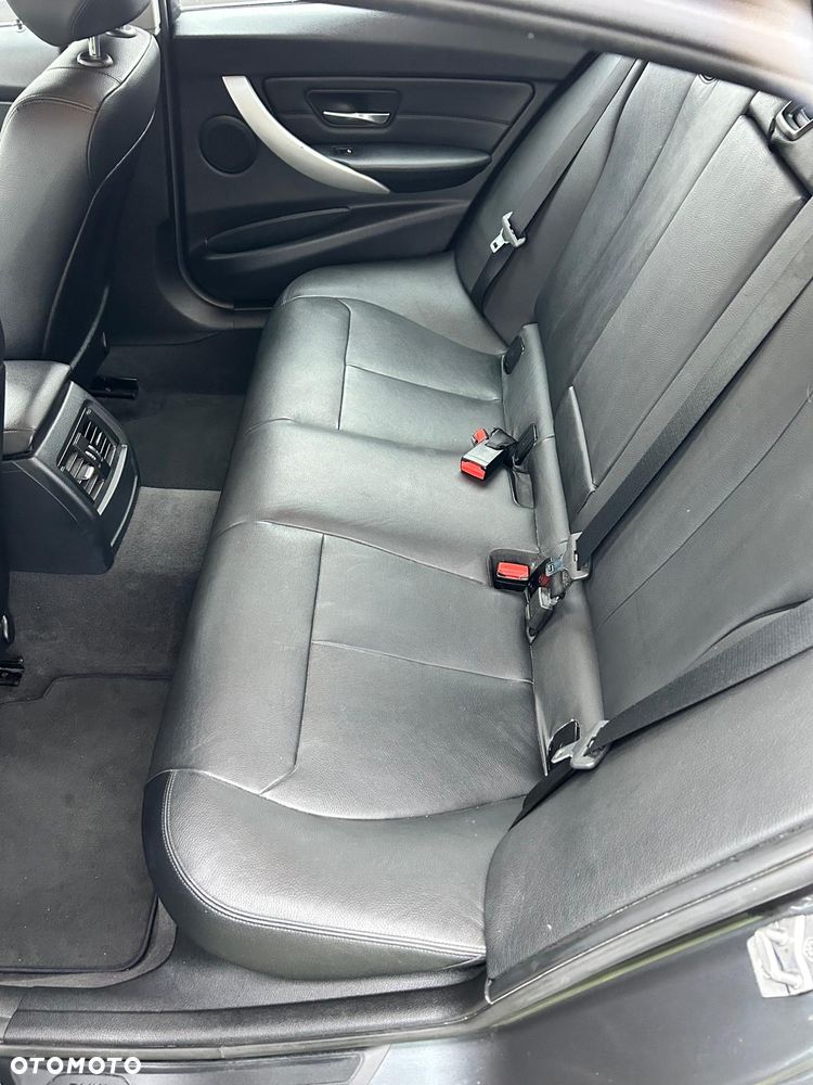 BMW Seria 3 - 18