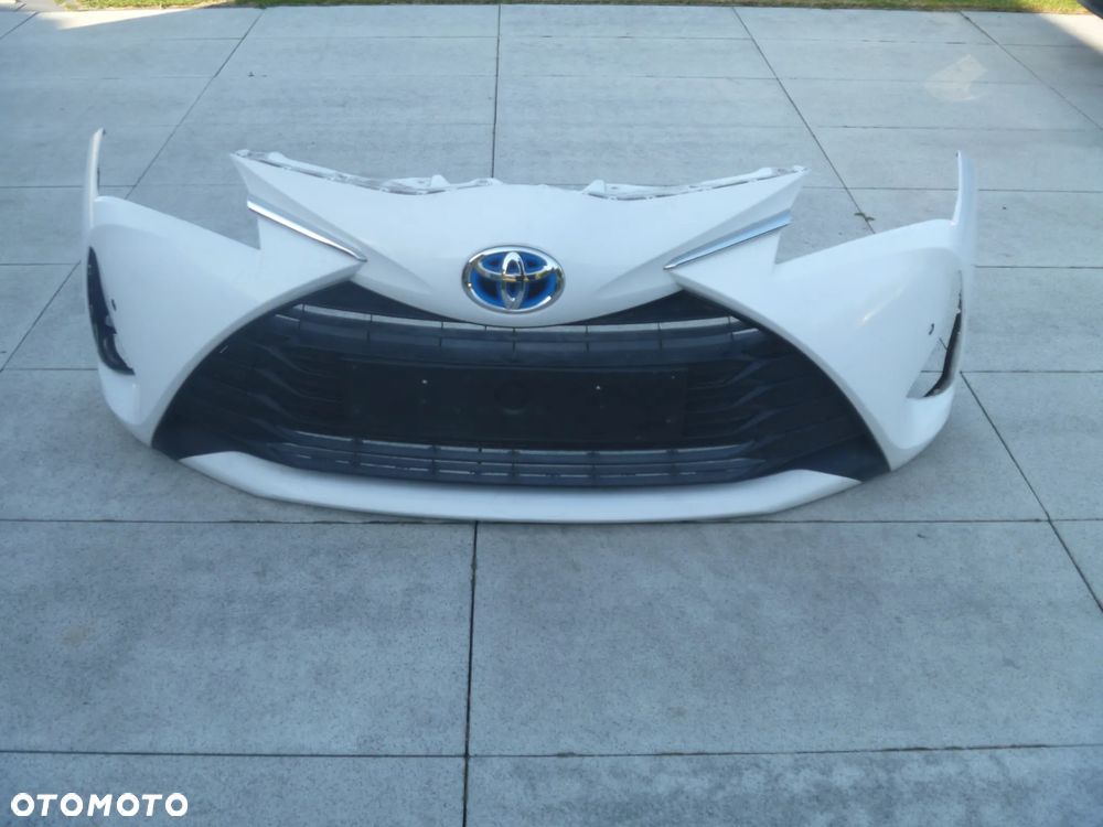 TOYOTA YARIS III LIFT 2017 ZDERZAK PRZEDNI KRATKA - 1