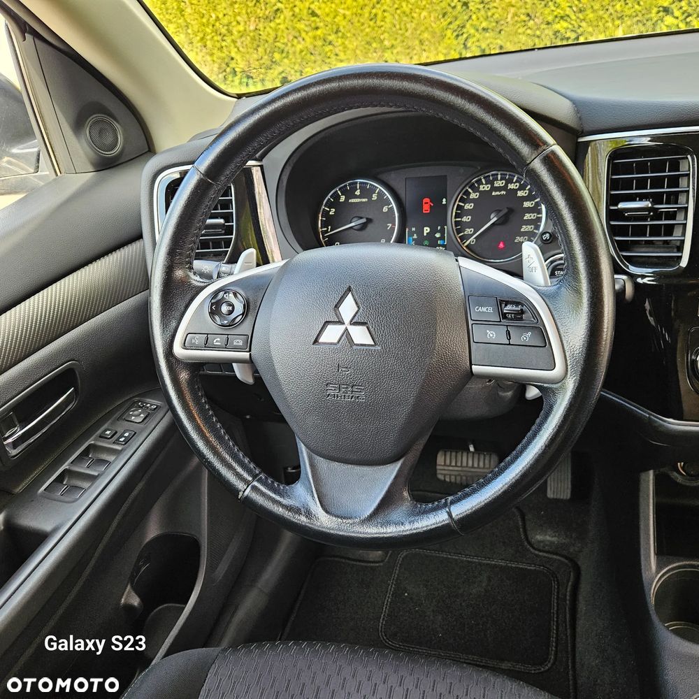 Mitsubishi Outlander 2.0 2WD CVT Diamant Edition - 32