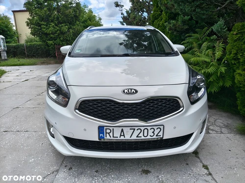 Kia Carens 1.7 CRDi 115 Dream Team Edition - 16