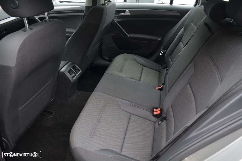VW Golf Variant 1.0 TSI Confortline - 8