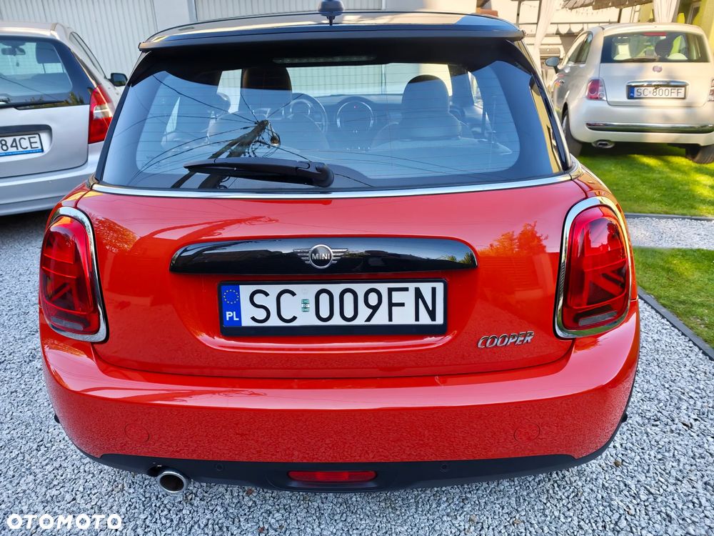 MINI Cooper Essential Trim - 29