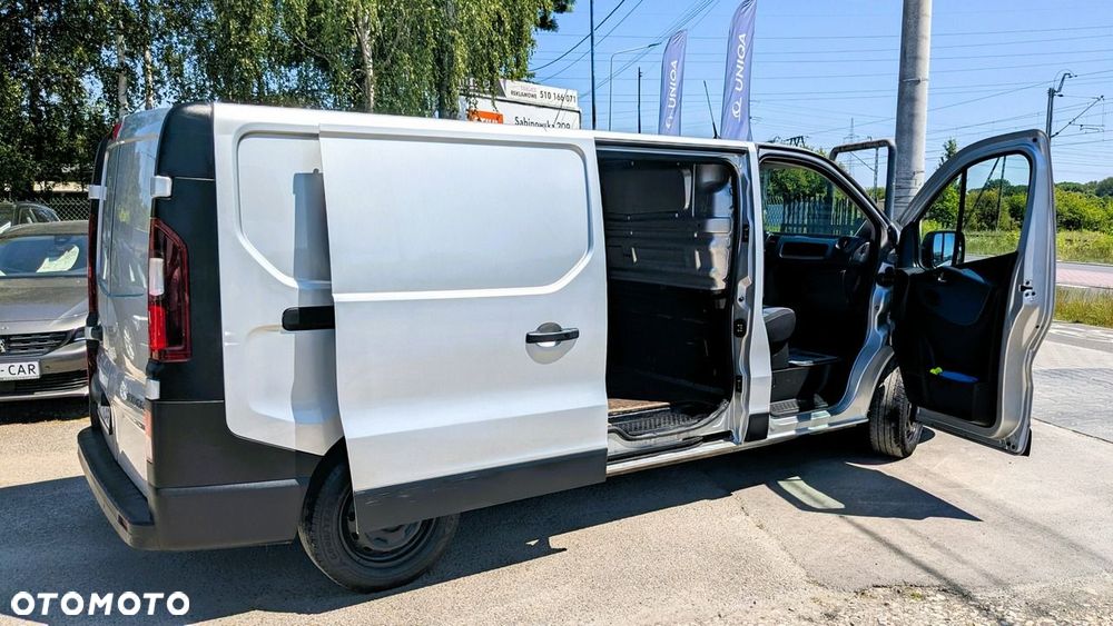 Opel Vivaro - 12