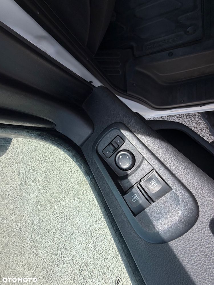 Renault Master - 18