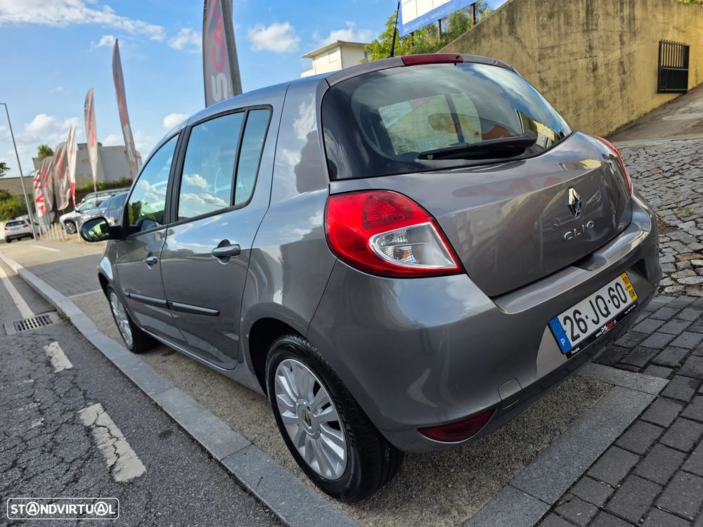 Renault Clio 1.5 dCi Dynamique S - 9