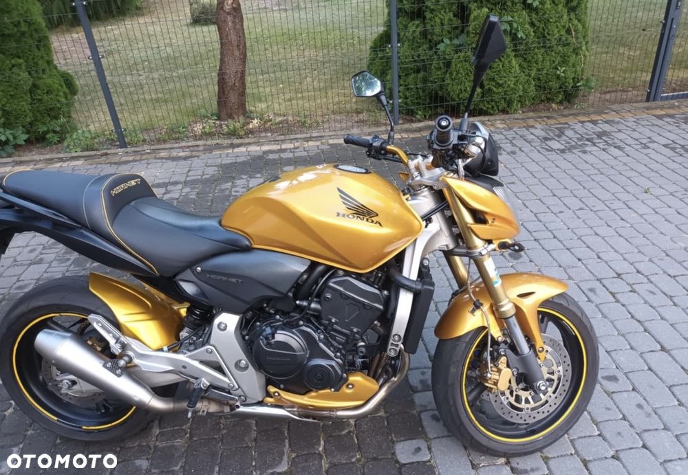 Honda Hornet - 4
