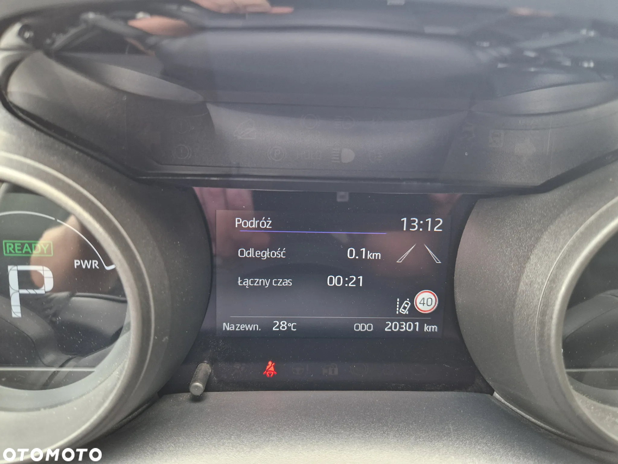 Toyota Yaris Cross Hybrid 1.5 Comfort 4x4 - 33