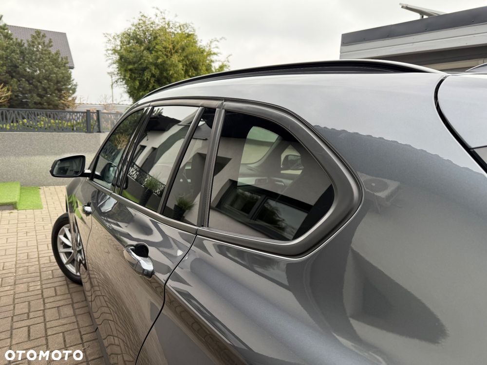 BMW X1 sDrive16d Sport Line - 12