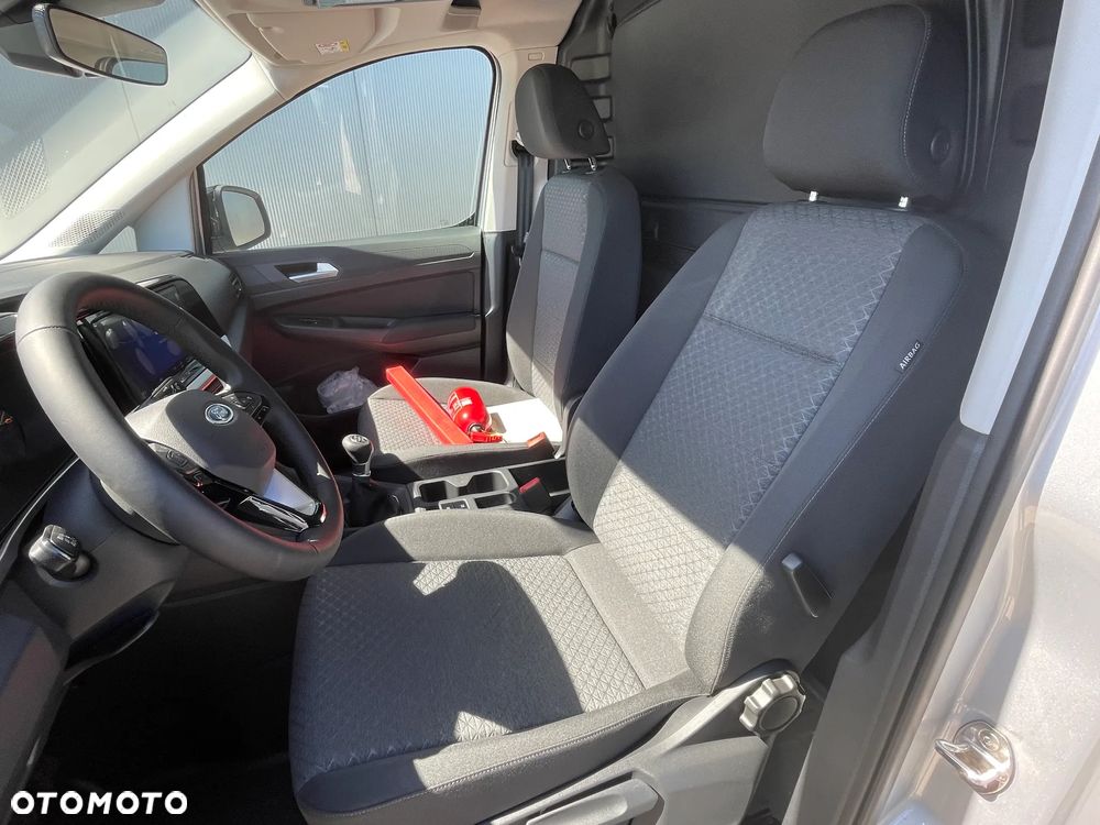 Ford Transit Connect - 16