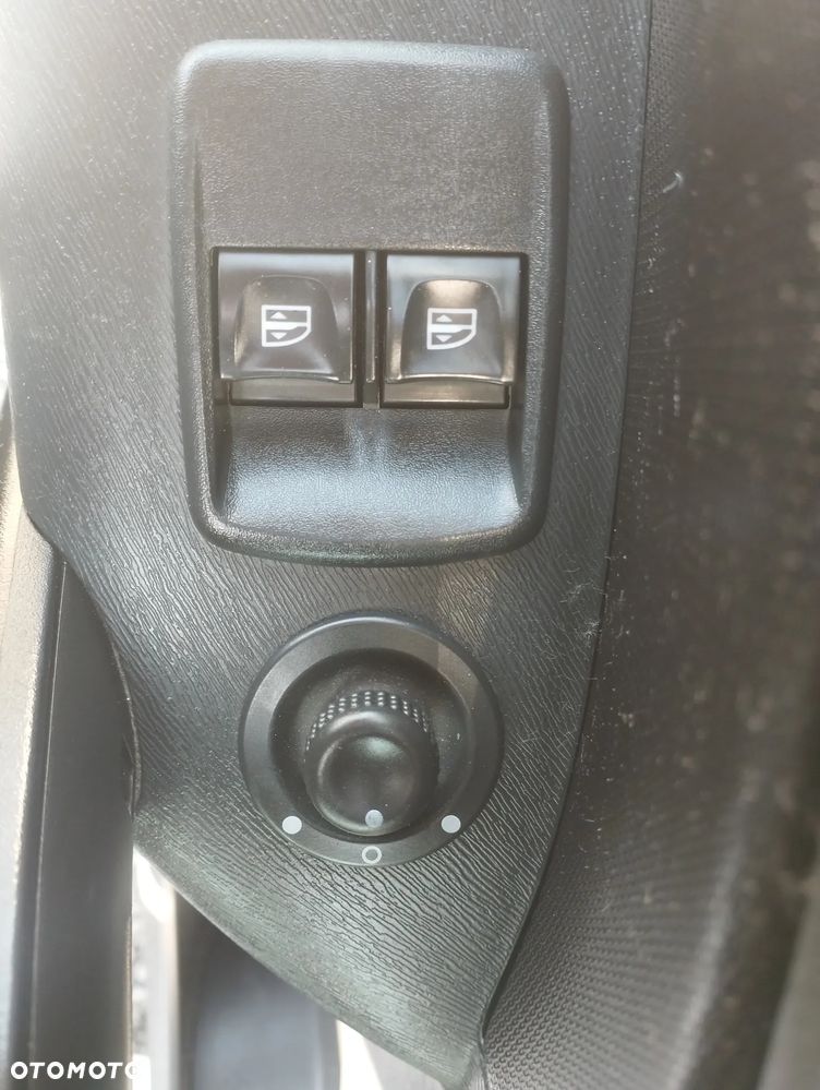 Renault Kangoo Chłodnia 75KM 2 zasilania chłodni Klima - 16