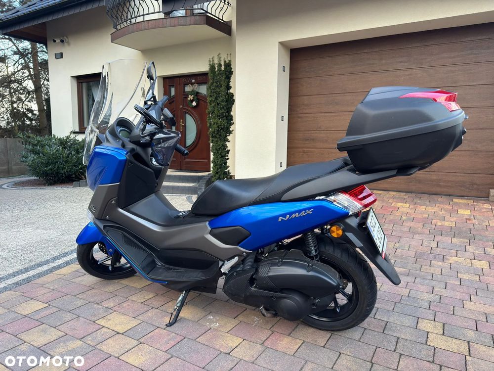 Yamaha NMAX - 4