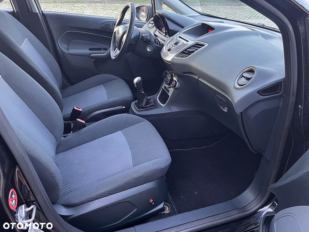 Ford Fiesta 1.25 Ambiente EU5 - 6