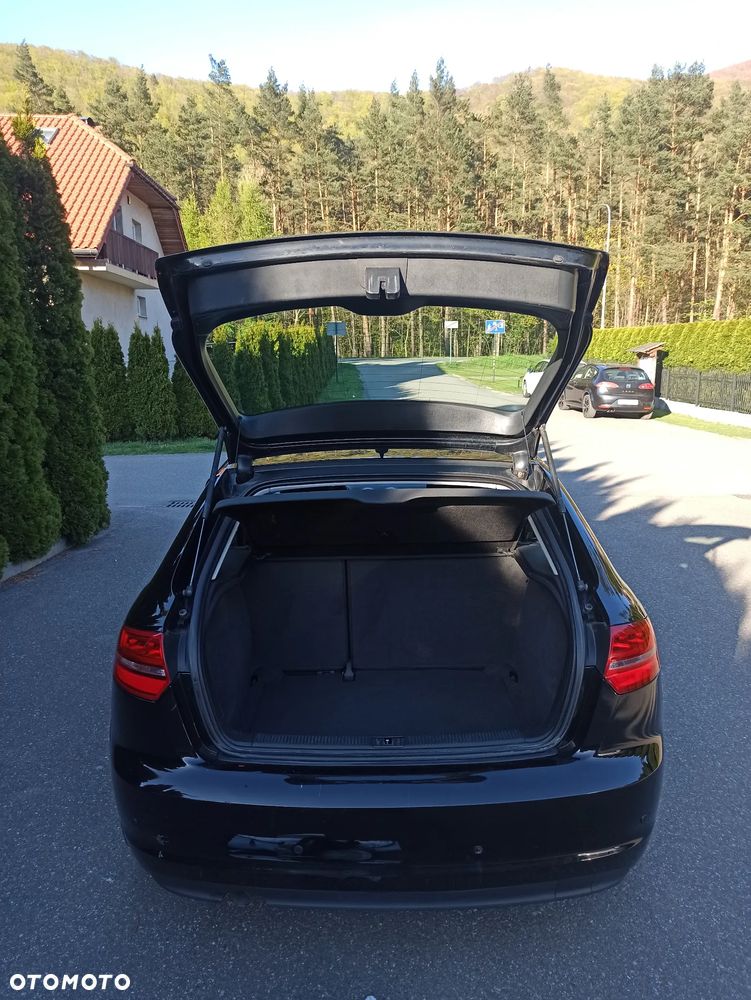 Audi A3 Sportback 1.6 TDI DPF Attraction - 7