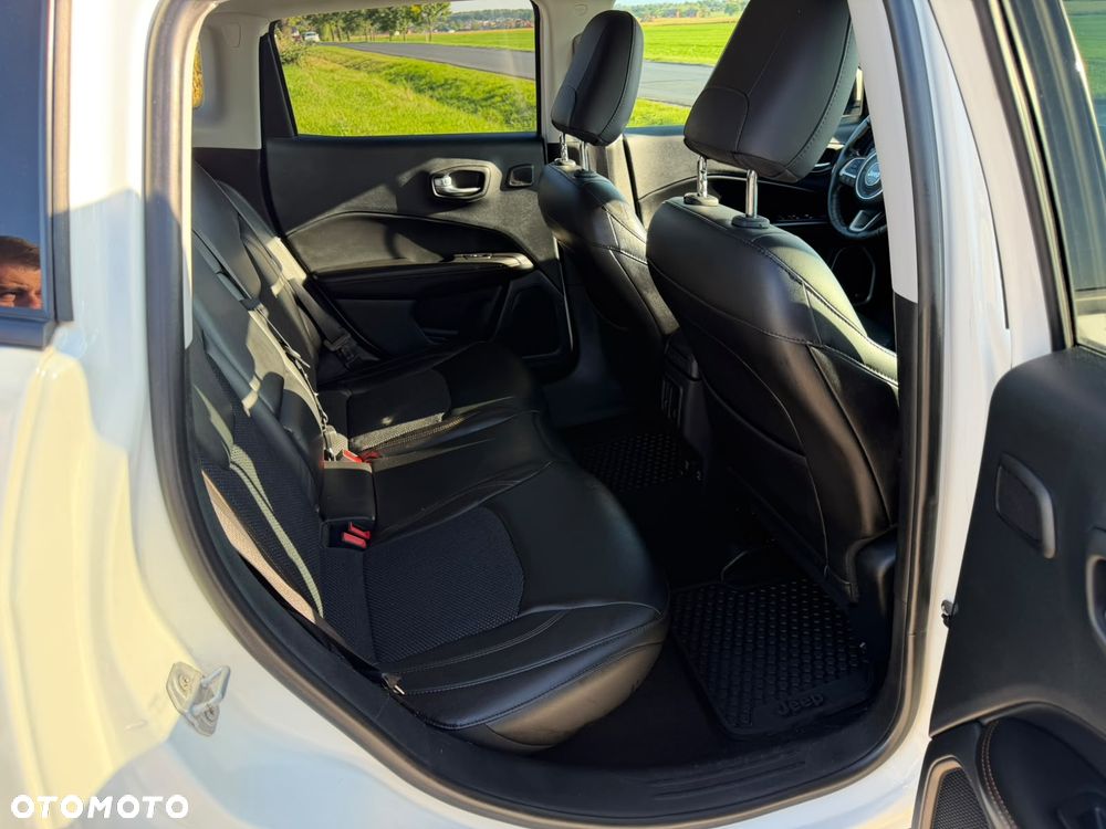 Jeep Compass - 14