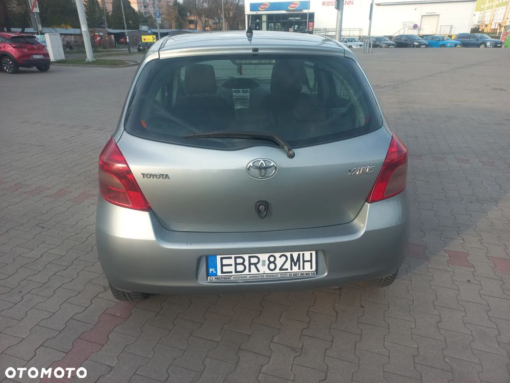 Toyota Yaris 1.3 VVT-i Luna - 7