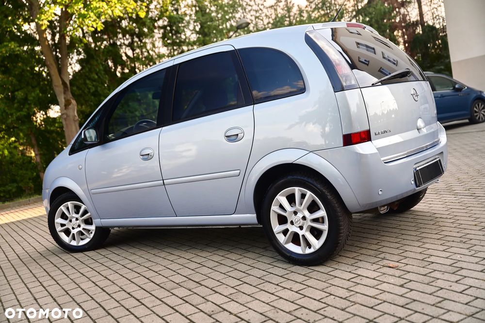 Opel Meriva 1.8 16V Essentia Easytronic - 22