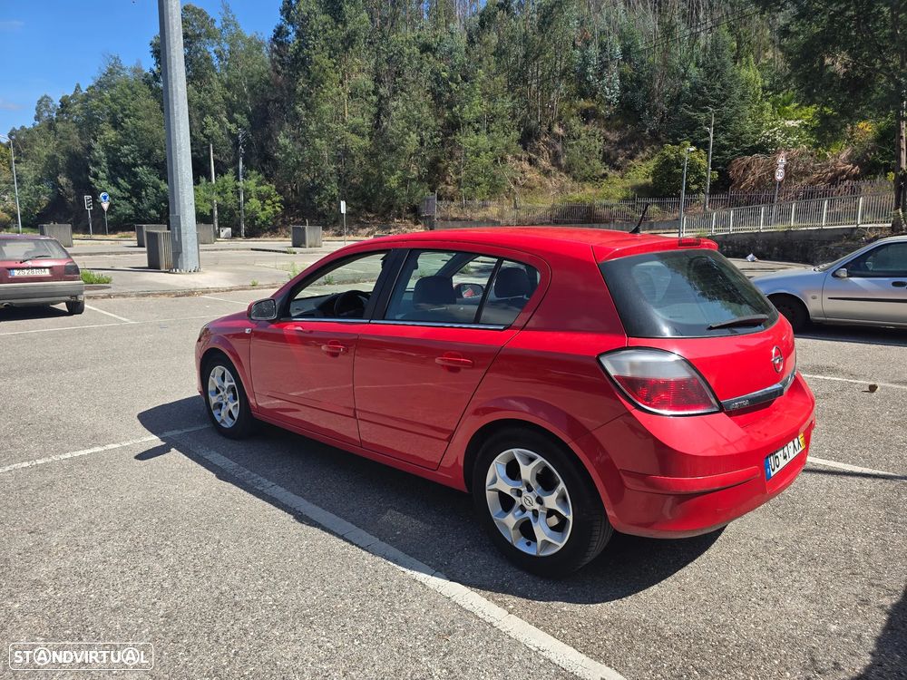 Opel Astra 1.7 CDTI Elegance - 4