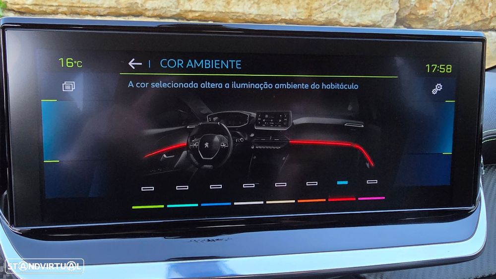 Peugeot e-208 GT - 25