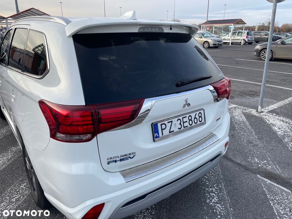 Mitsubishi Outlander 2.4 4WD Plug-In Hybrid Diamant+ - 4