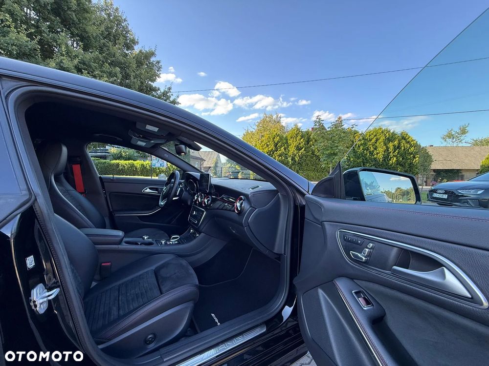 Mercedes-Benz CLA AMG 45 4-Matic - 24