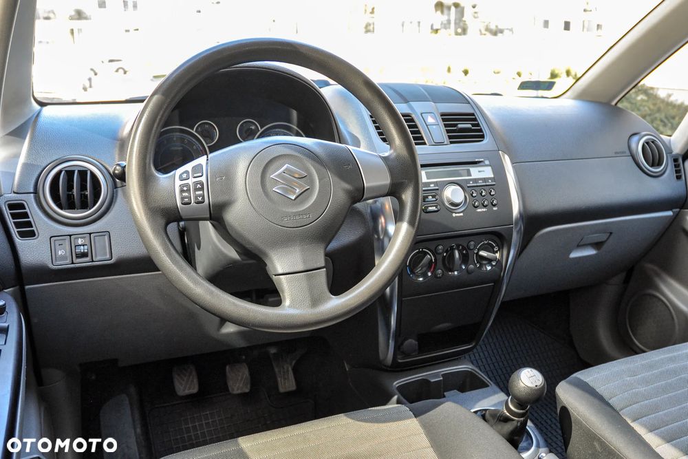 Suzuki SX4 - 9