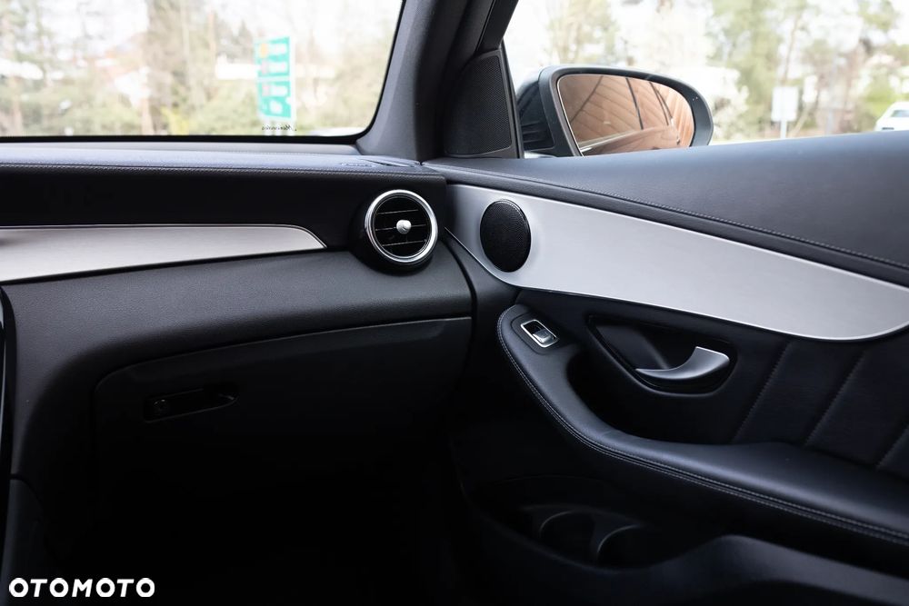 Mercedes-Benz GLC 220 d 4Matic 9G-TRONIC AMG Line Plus - 20