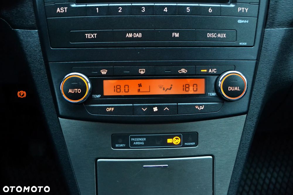 Toyota Avensis 2.0 D-4D Team - 17