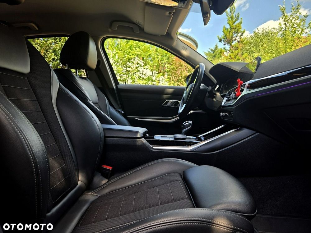 BMW Seria 3 320d xDrive - 5