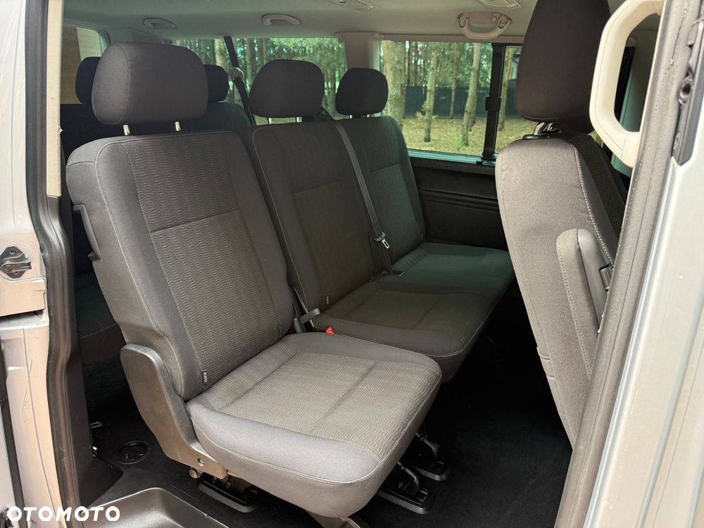 Volkswagen Caravelle - 18
