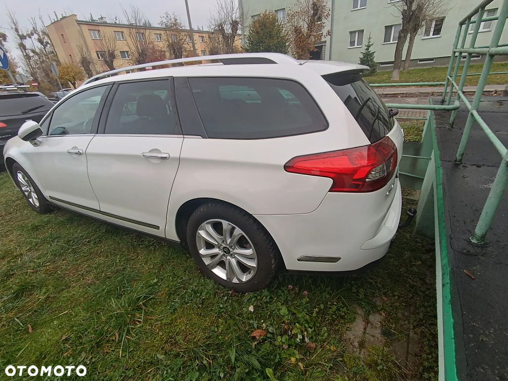 Citroen C5 2012 photo 2