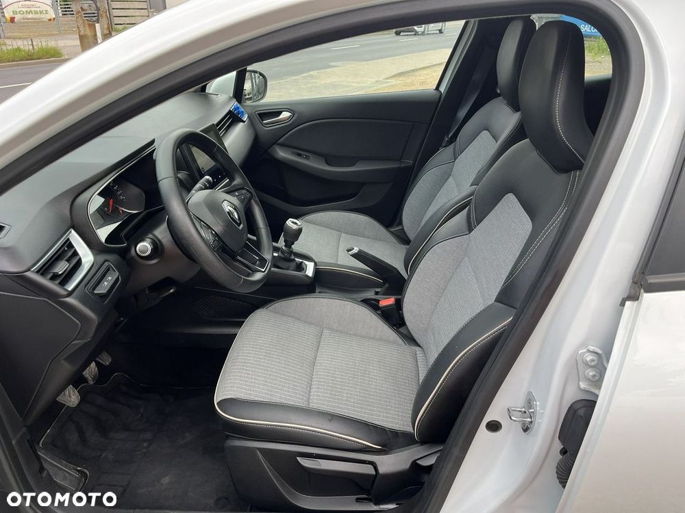 Renault Clio - 16