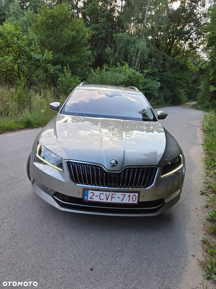 Skoda Superb 2.0 TDI Sportline - 7