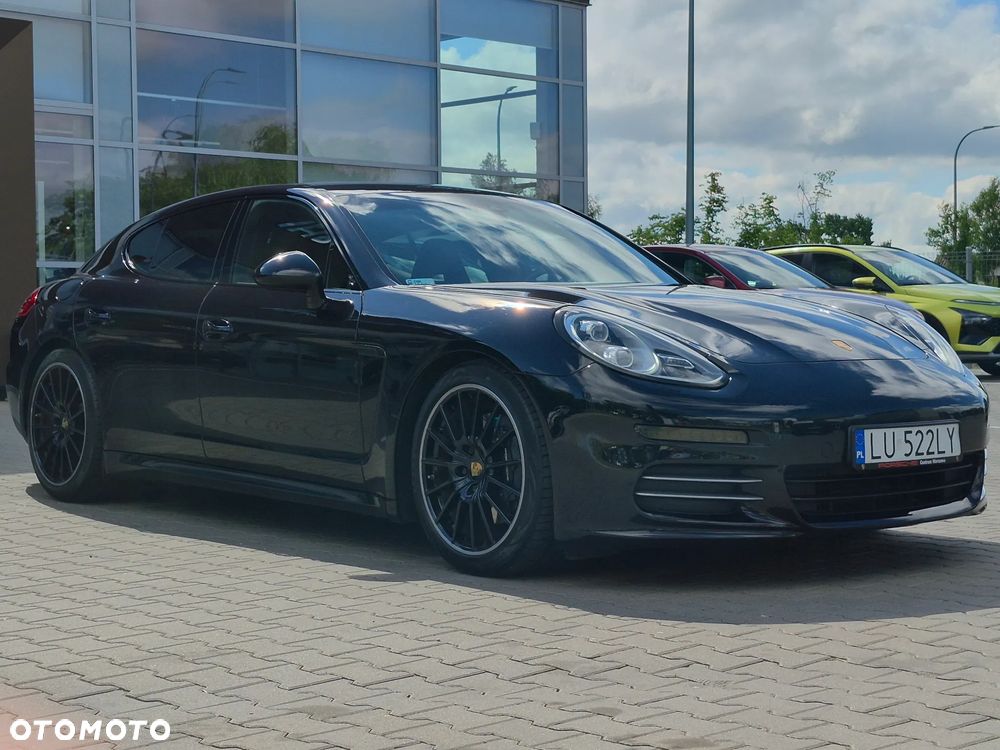 Porsche Panamera 4 Edition - 2