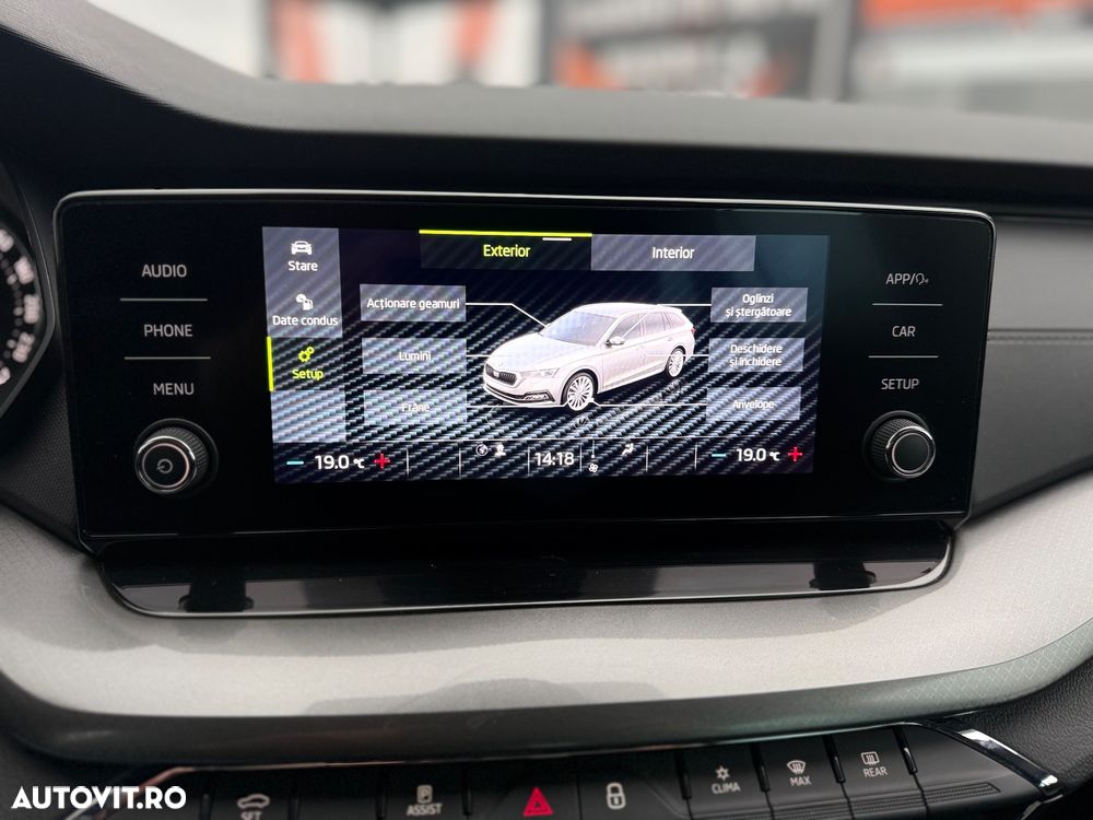 Skoda Octavia Combi 2.0 TDI DSG Premium Edition - 10