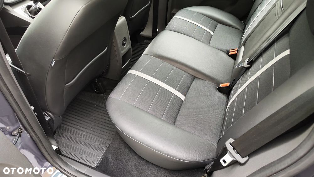 Ford Kuga 2.0 TDCi Titanium - 25